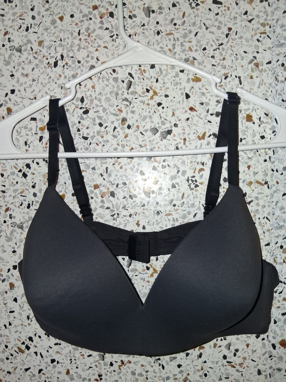 Women's Ambrielle Tshirt Bra Size 40A Black Padded Wireless